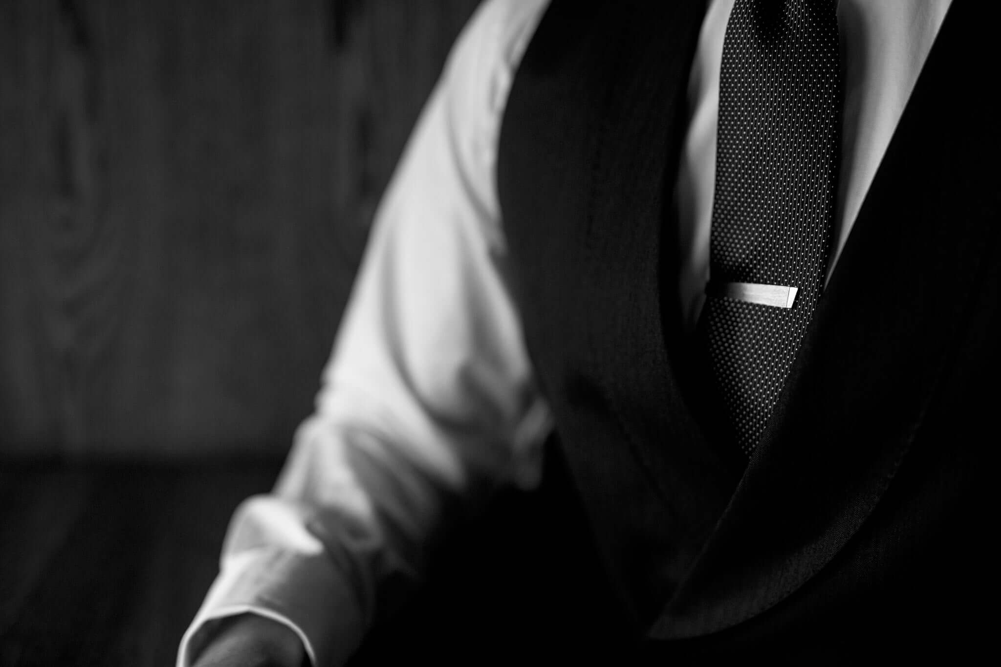 Jewellery for the people with a tie