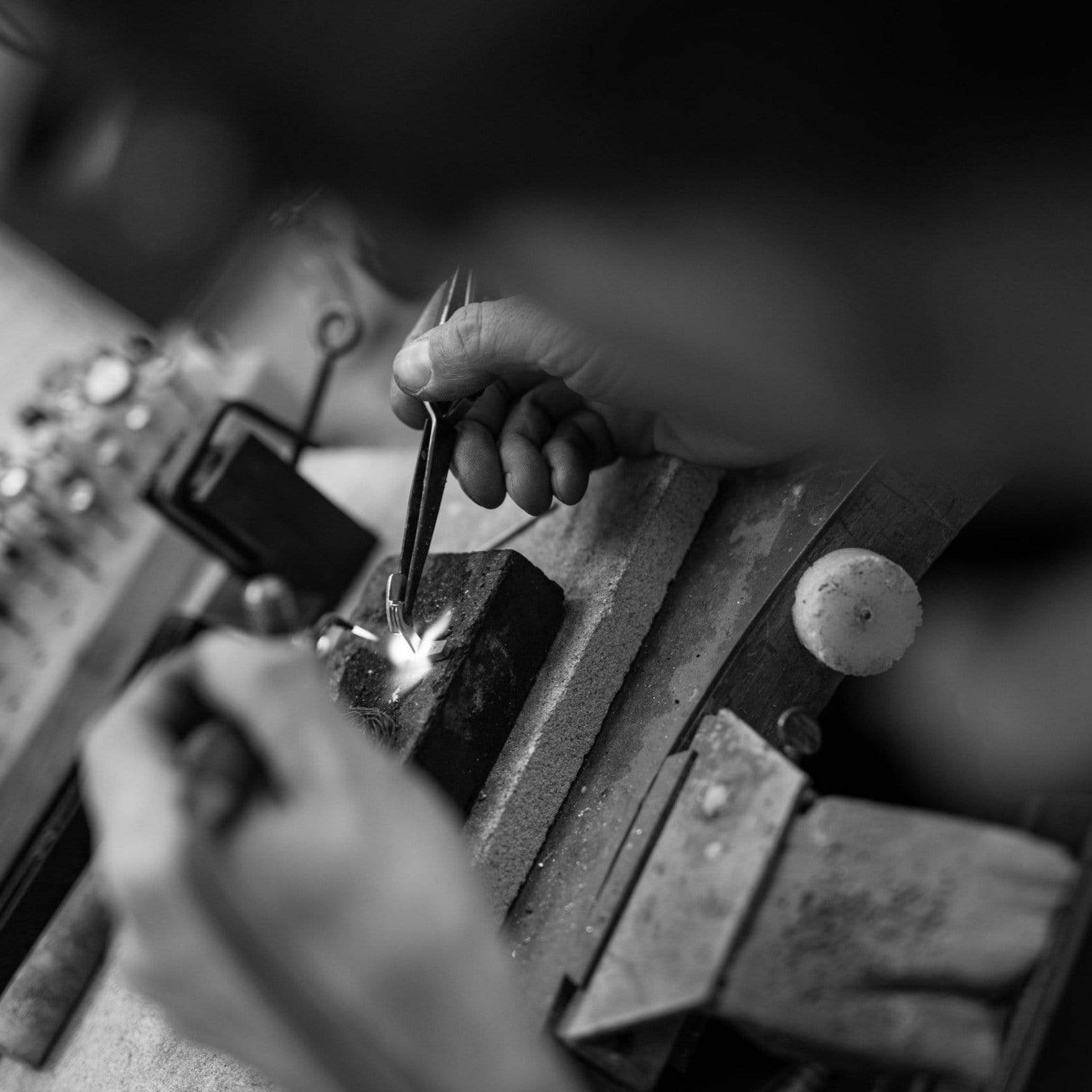 Jewellery for him in a minimalist design crafted by hand