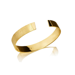 Preikestolen bangle for him in 14k gold from Ekenberg Scandinavia