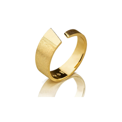 Preikestolen ring in 14k gold from Ekenberg Scandinavia's Preikestolen collection