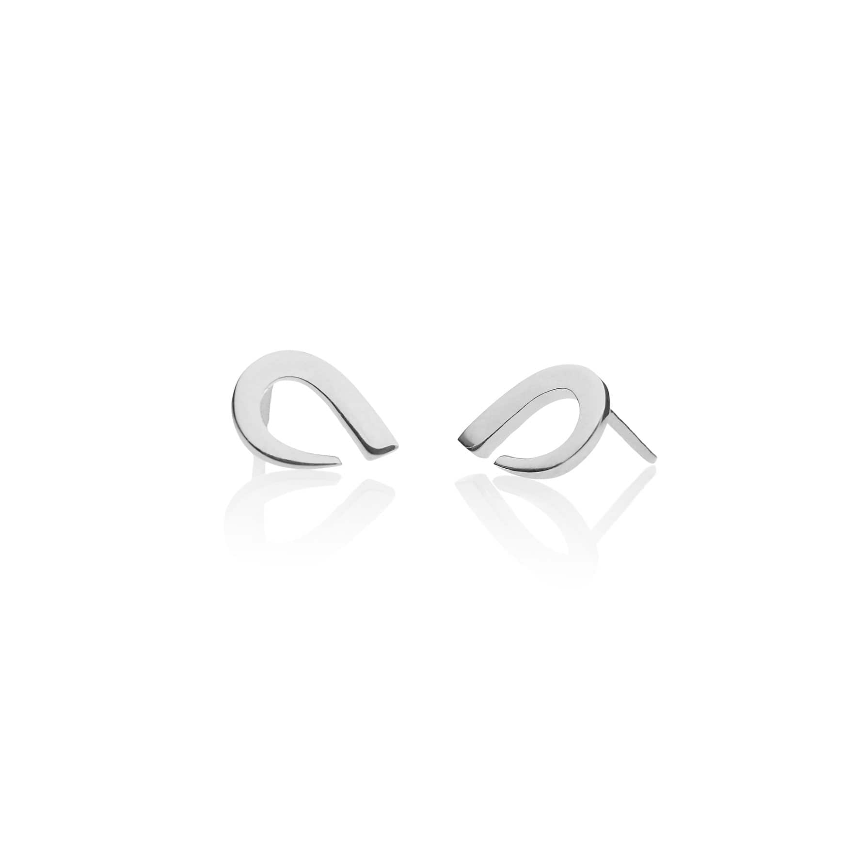 Silver earrings in a cute and Scandinavian design