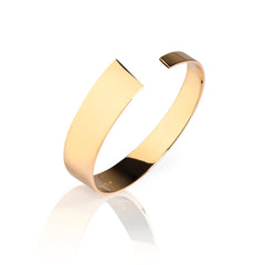 Exclusive gold bangle from the Preikestolen collection by Ekenberg Scandinavia