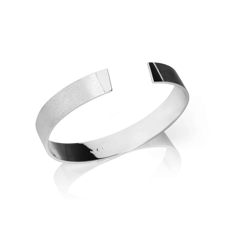 Handmade bangle for him inspired by the Pulpit Rock. Produced in Norway.
