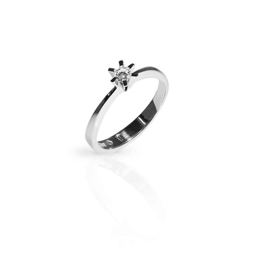 Norwegian made engagement ring with a diamond. Inspired by The Pulpit rock