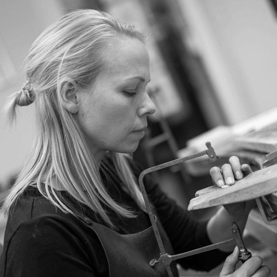 The goldsmith Anne Kristin crafts jewellery to Ekenberg Scandinavia