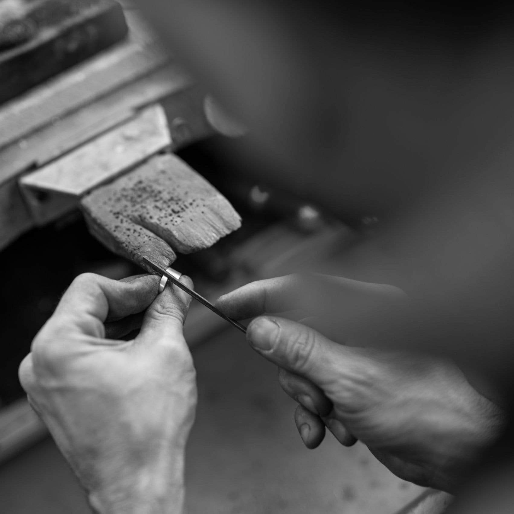Hand processing and polishing of jewelry
